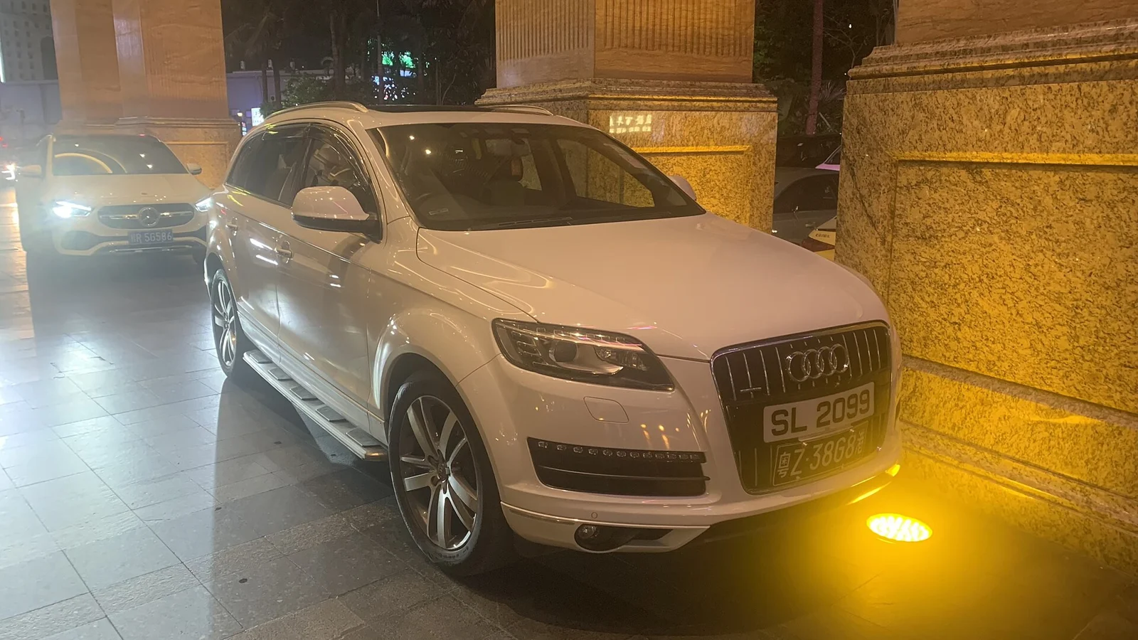 Audi Q7 — фотография модели