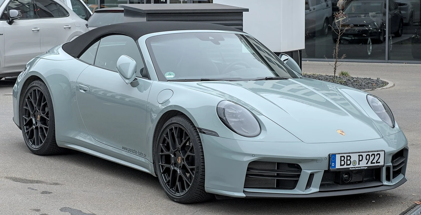 Porsche 911 Cabriolet — фотография модели