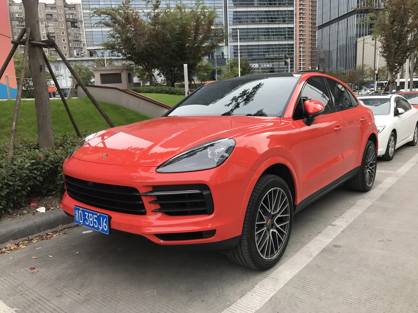 Porsche Cayenne — фотография модели