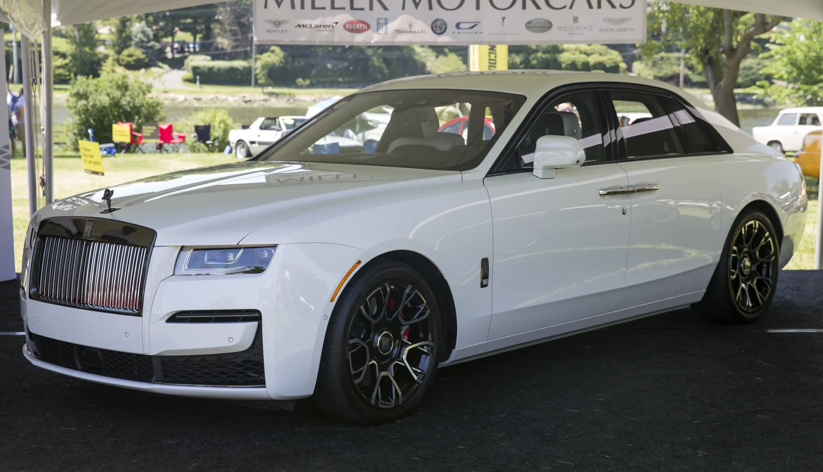Rolls-Royce Ghost — фотография модели