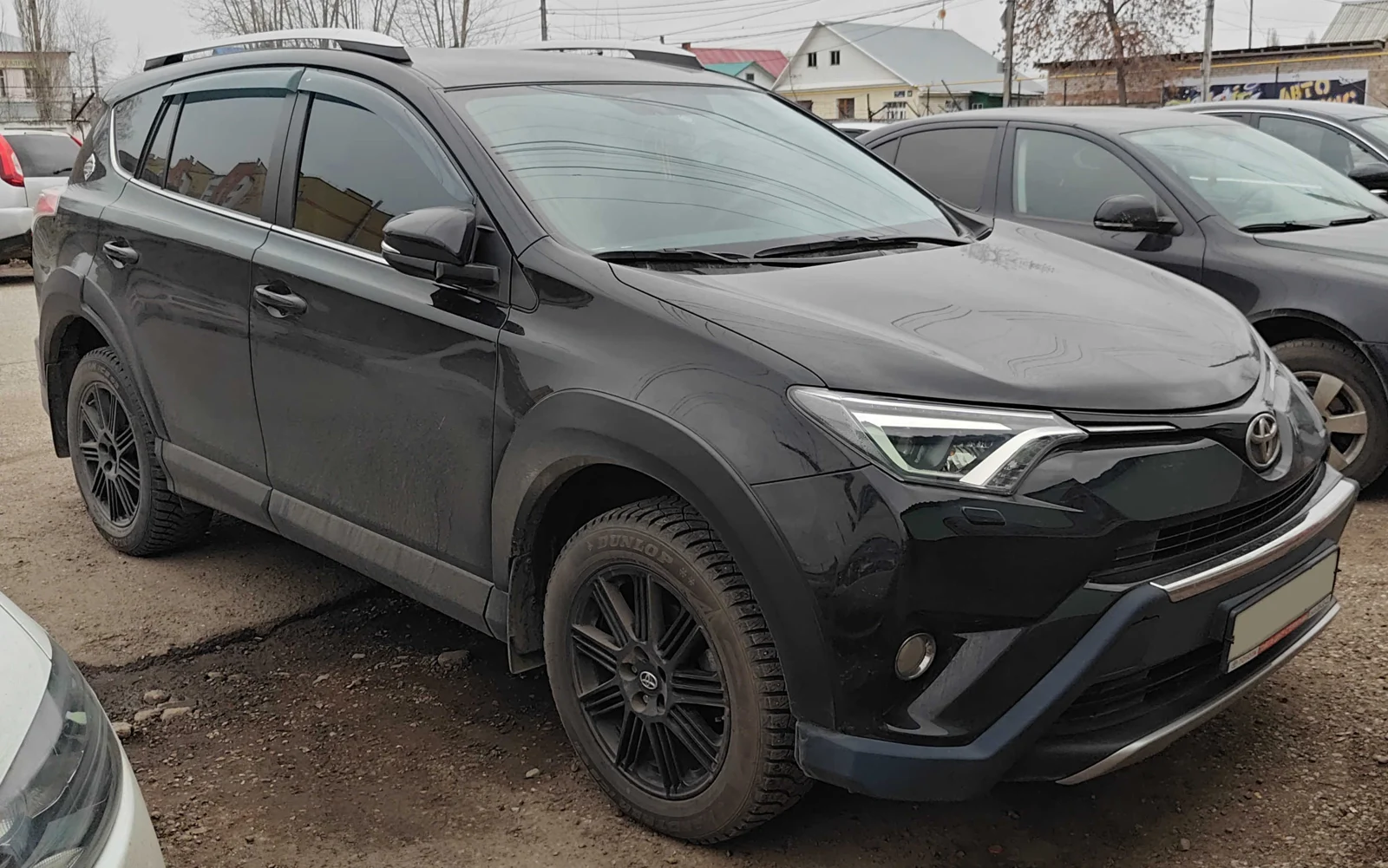 Toyota RAV4 — фотография модели