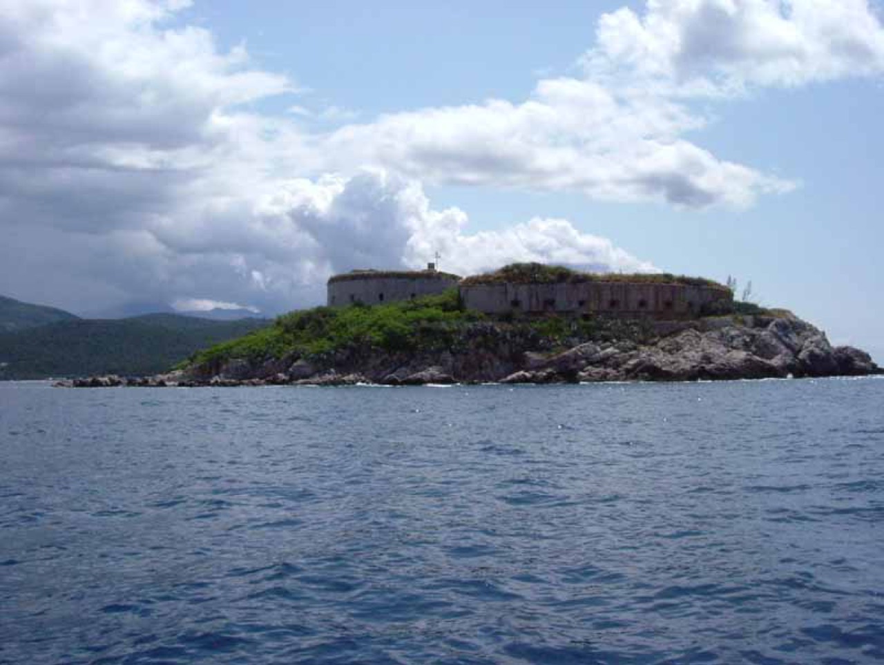 Остров Мамула