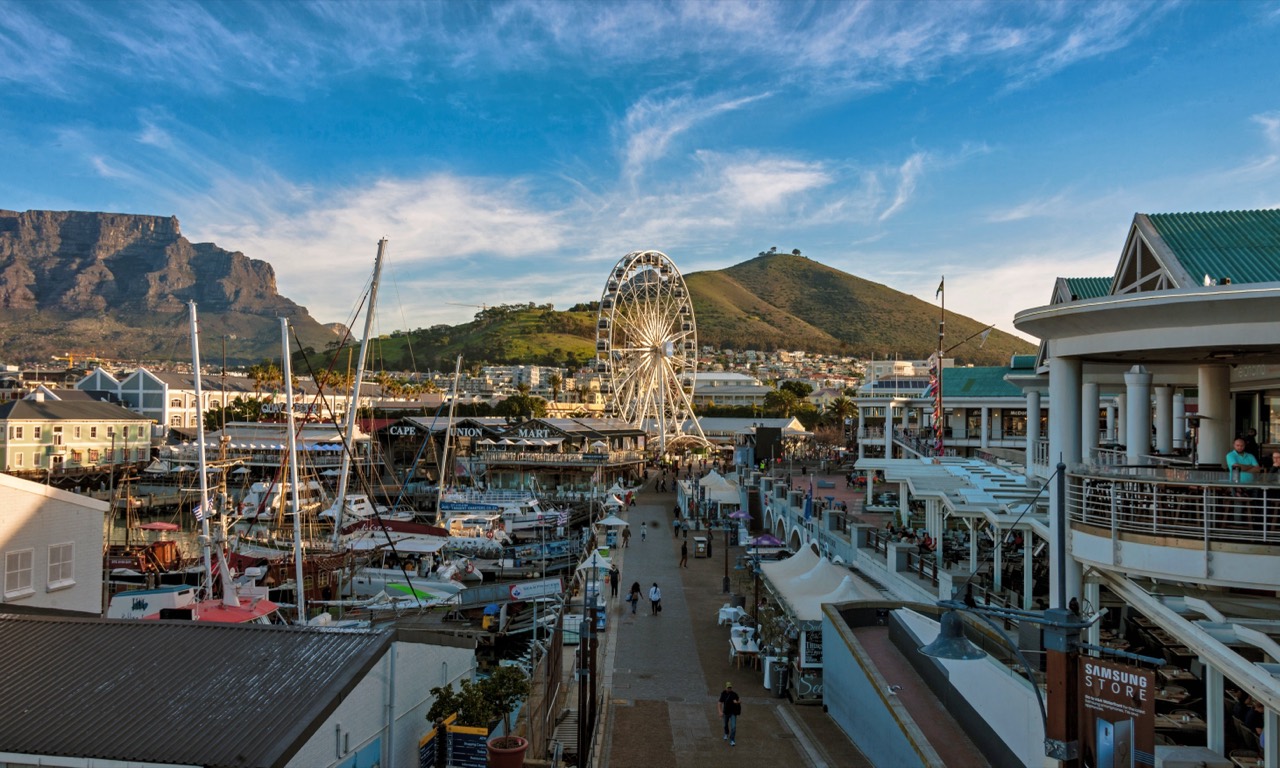 Набережная V&A Waterfront